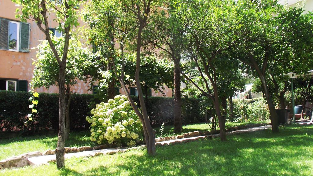 Aristocarli Bed & Breakfast Rome Exterior photo